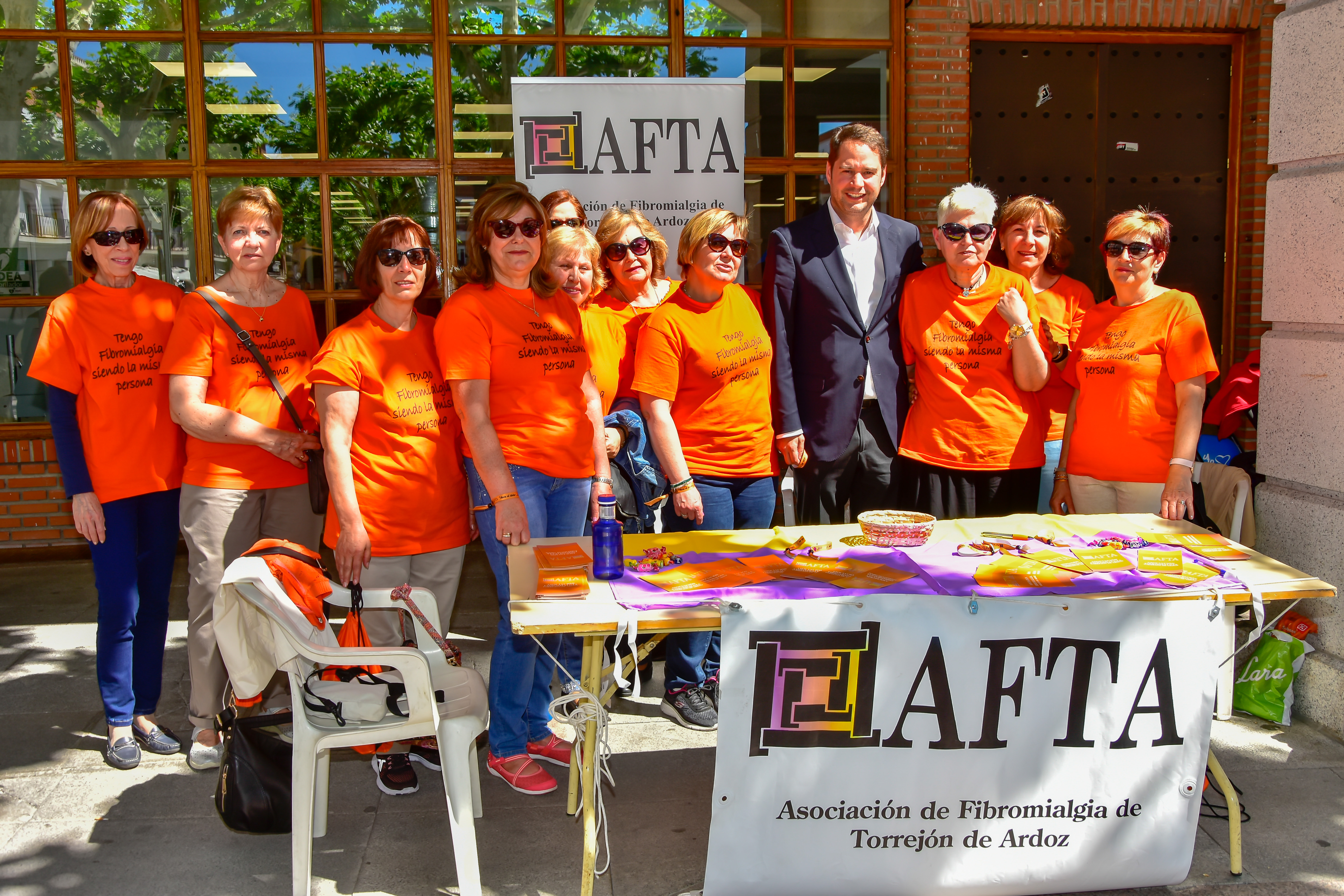 Torrejón se suma a la celebración del Día Mundial de la Fibromialgia con mesas informativas en diferentes puntos de la ciudad para dar a conocer esta dolencia y el trabajo que realiza AFTA en el municipio