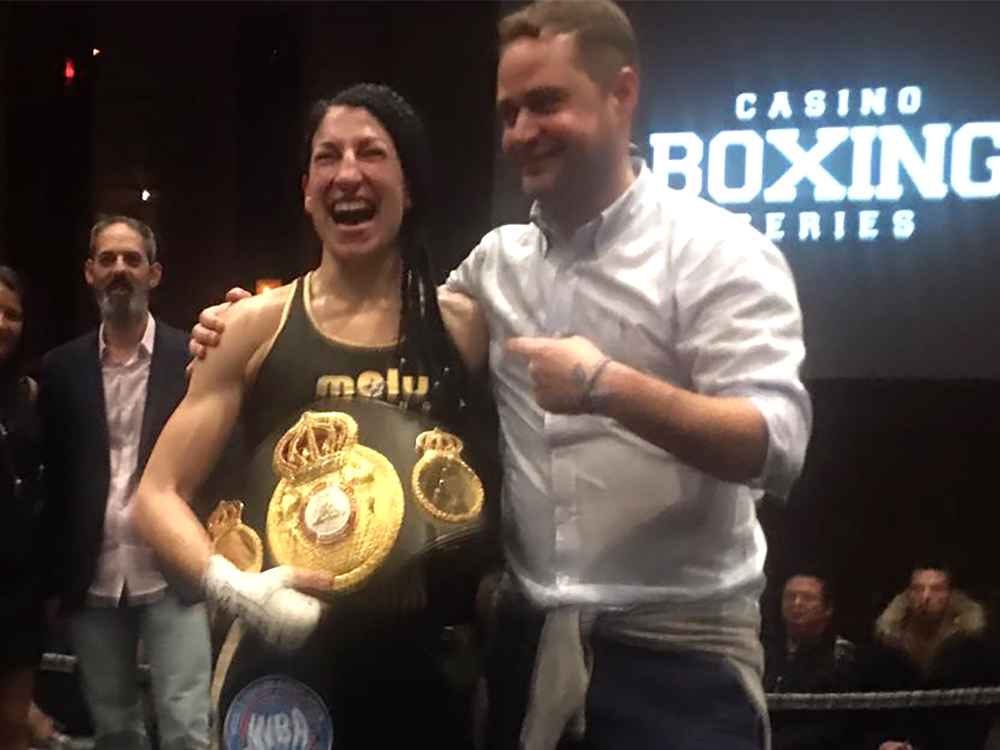 La torrejonera Miriam Gutiérrez entra en la historia del Boxeo al proclamarse campeona del Mundo del peso ligero