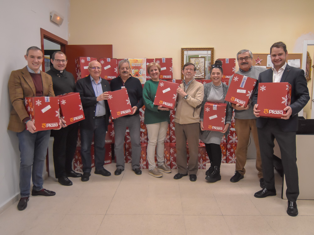 El Ayuntamiento entrega a Cáritas 500 cestas