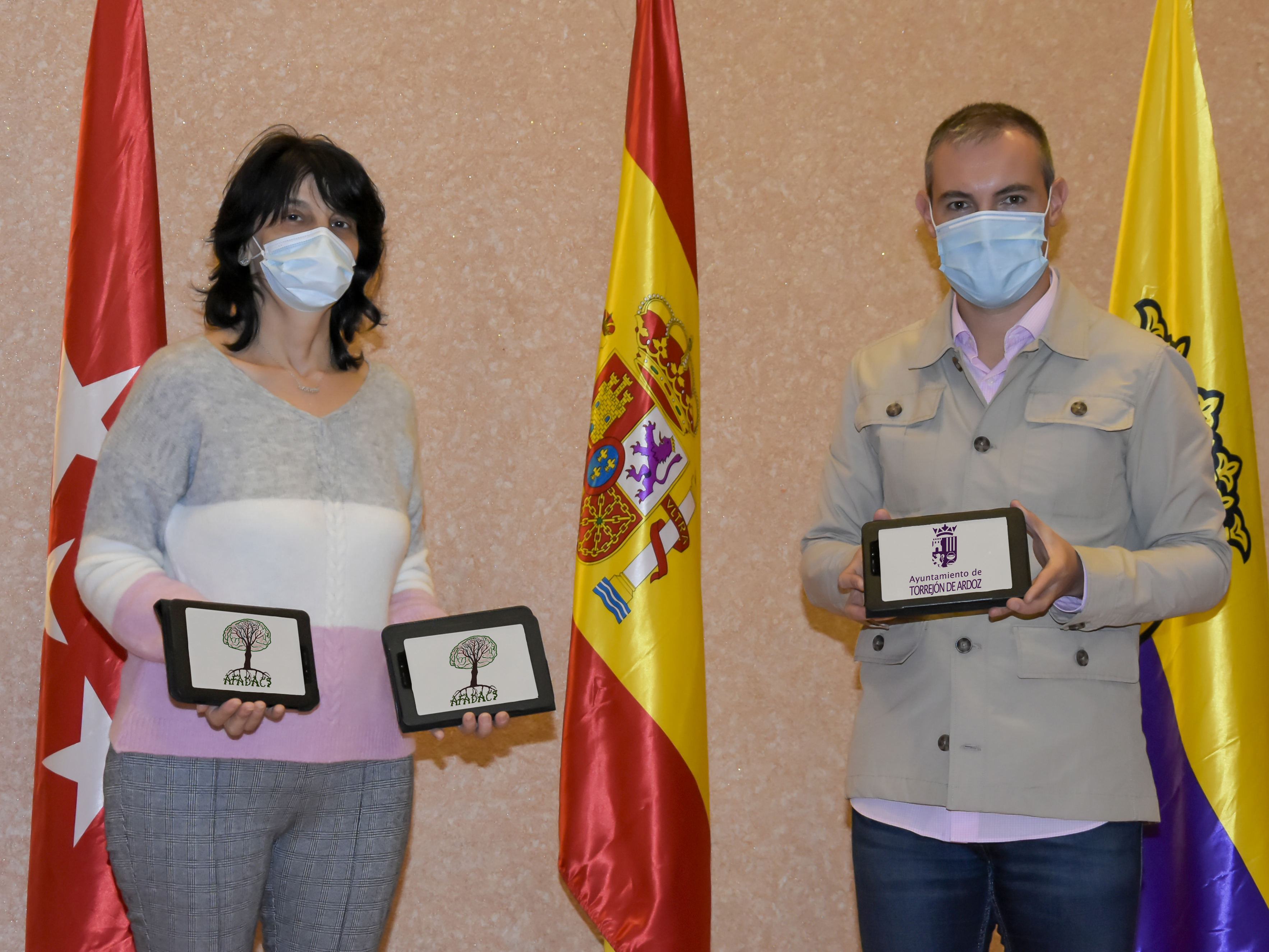 El Ayuntamiento de Torrejón de Ardoz dona tablets a AFADACS