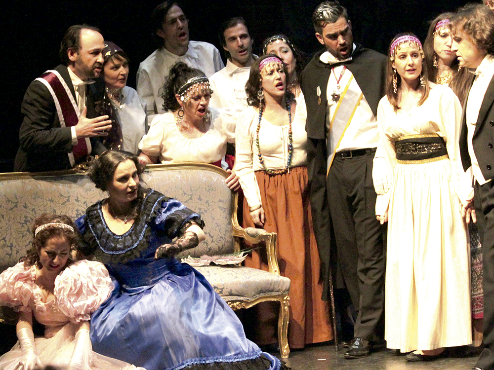 El preestreno nacional de “El Aguafiestas”, con Josema Yuste y Santiago Urrialde, y “La Traviata”, este fin de semana en la programación del Teatro Municipal José María Rodero 