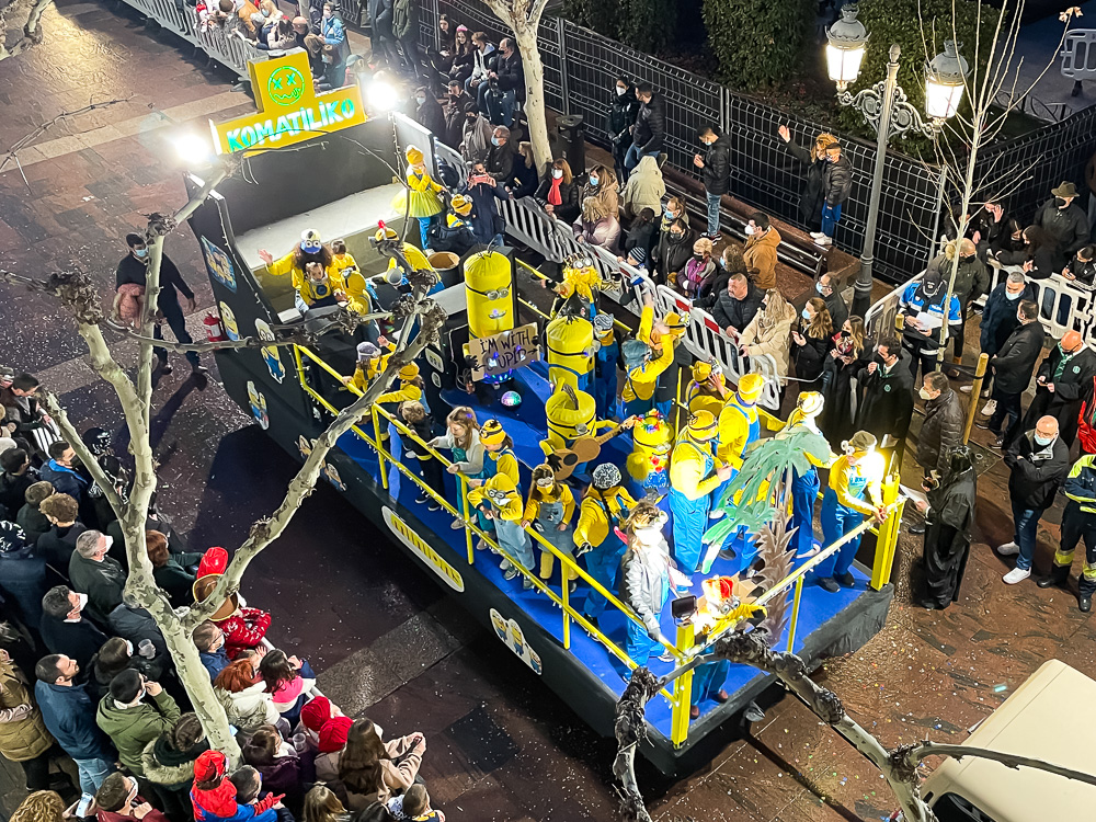 Carnavales 2022 - Carrozas: Segundo Premio - Peña Komatilico - Minions