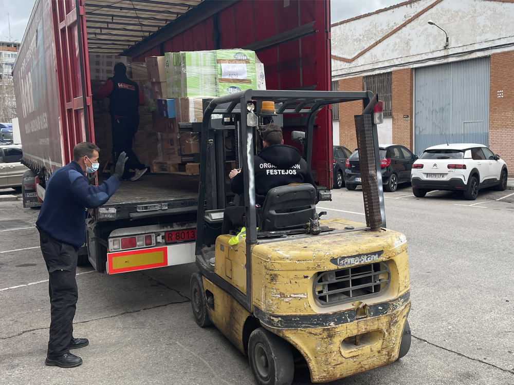 Torrejón de Ardoz se vuelca con Ucrania con tres tráilers de ayuda humanitaria y recaudando más de 75.000 euros para la compra de material