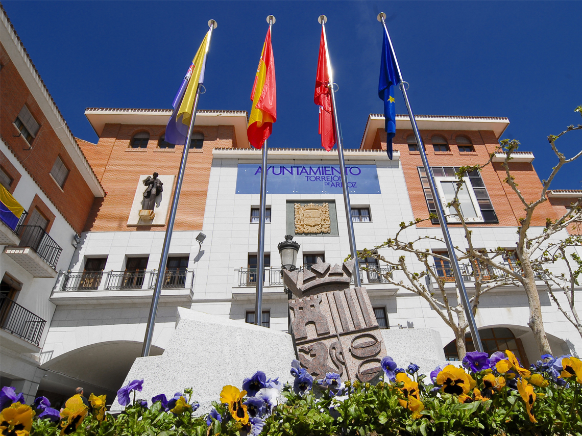 El Pleno del Ayuntamiento de Torrejón de Ardoz insta a la Consejería de Sanidad a que reabra el Servicio de Urgencias de Atención Primaria de Veredillas en las mismas condiciones que tenía antes de ser cerrado en 2020 por la pandemia del Covid-19