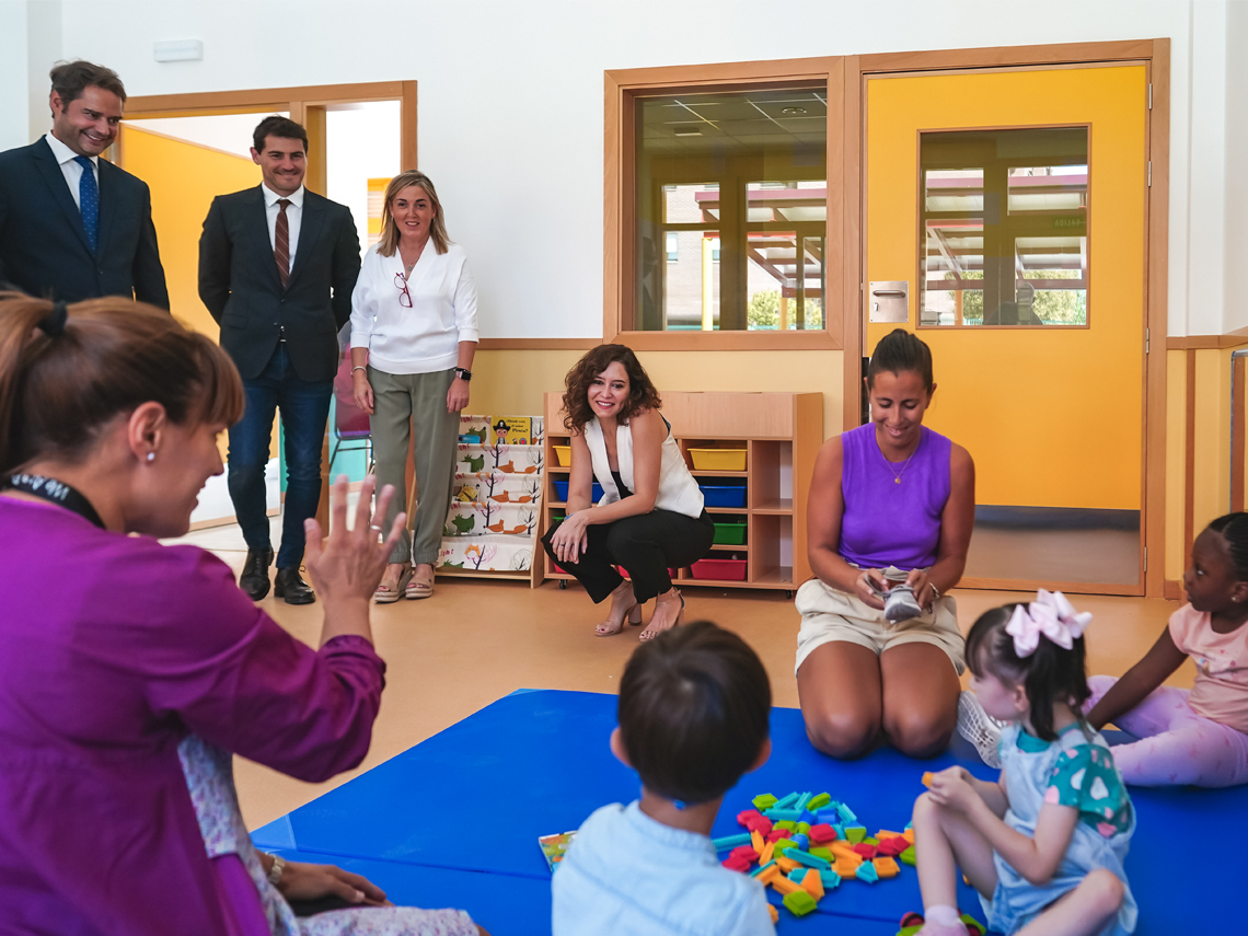 Torrejón cuenta con su primer Colegio de Educación Especial público denominado “Iker Casillas”, inaugurado por el propio deportista, la presidenta de la Comunidad de Madrid y el alcalde de Torrejón de Ardoz