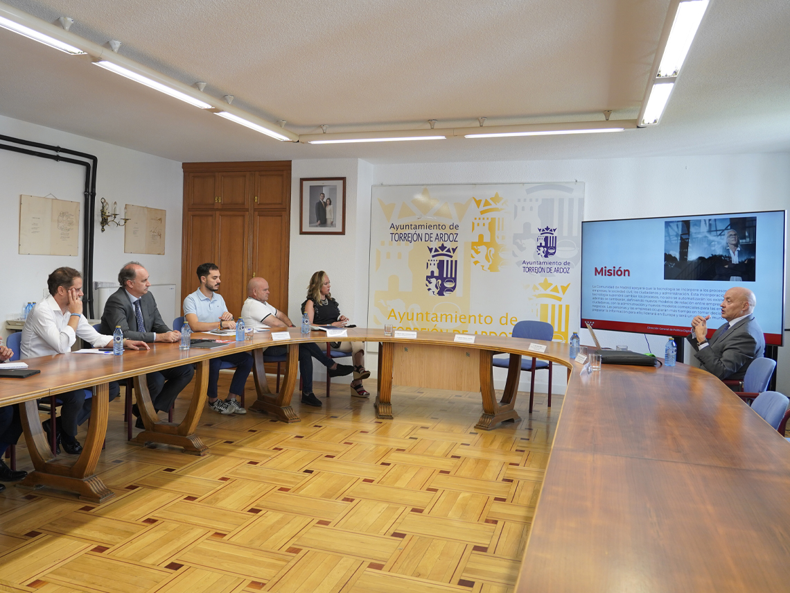 El alcalde y el consejero de Digitalización de la Comunidad de Madrid mantienen una reunión de trabajo para desarrollar el clúster de Transformación Digital de Torrejón de Ardoz