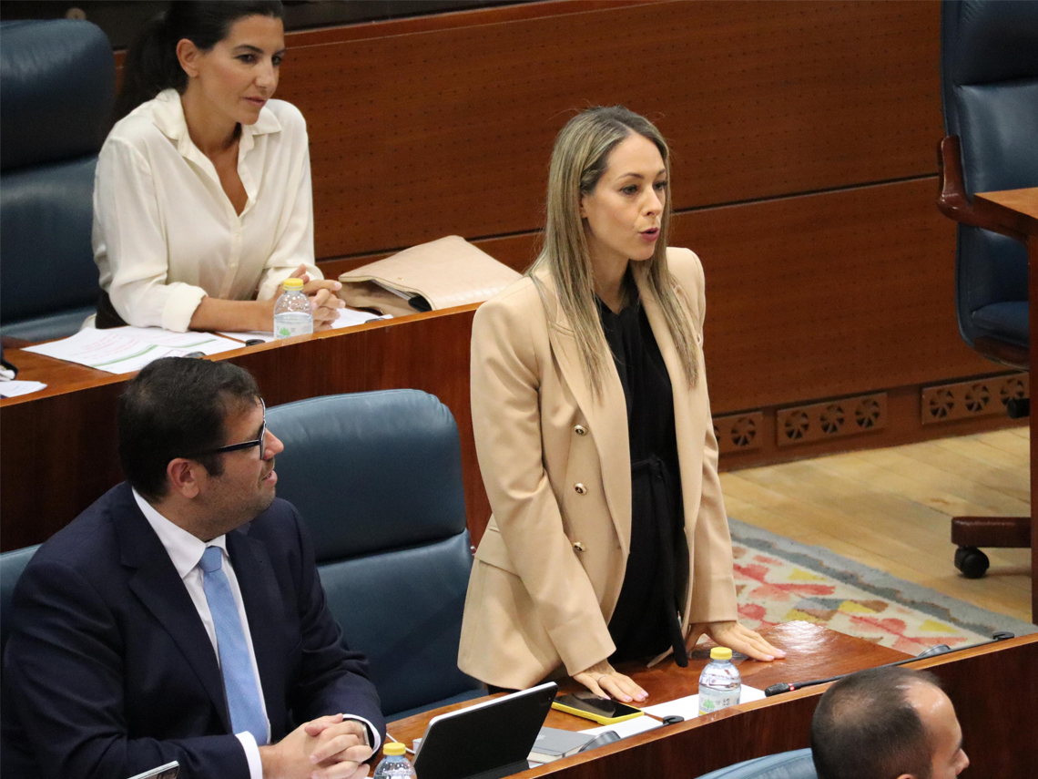 Ainhoa García Jabonero ha tomado posesión de su cargo como nueva diputada de la Asamblea de Madrid tras ser teniente de alcalde del Ayuntamiento de Torrejón de Ardoz