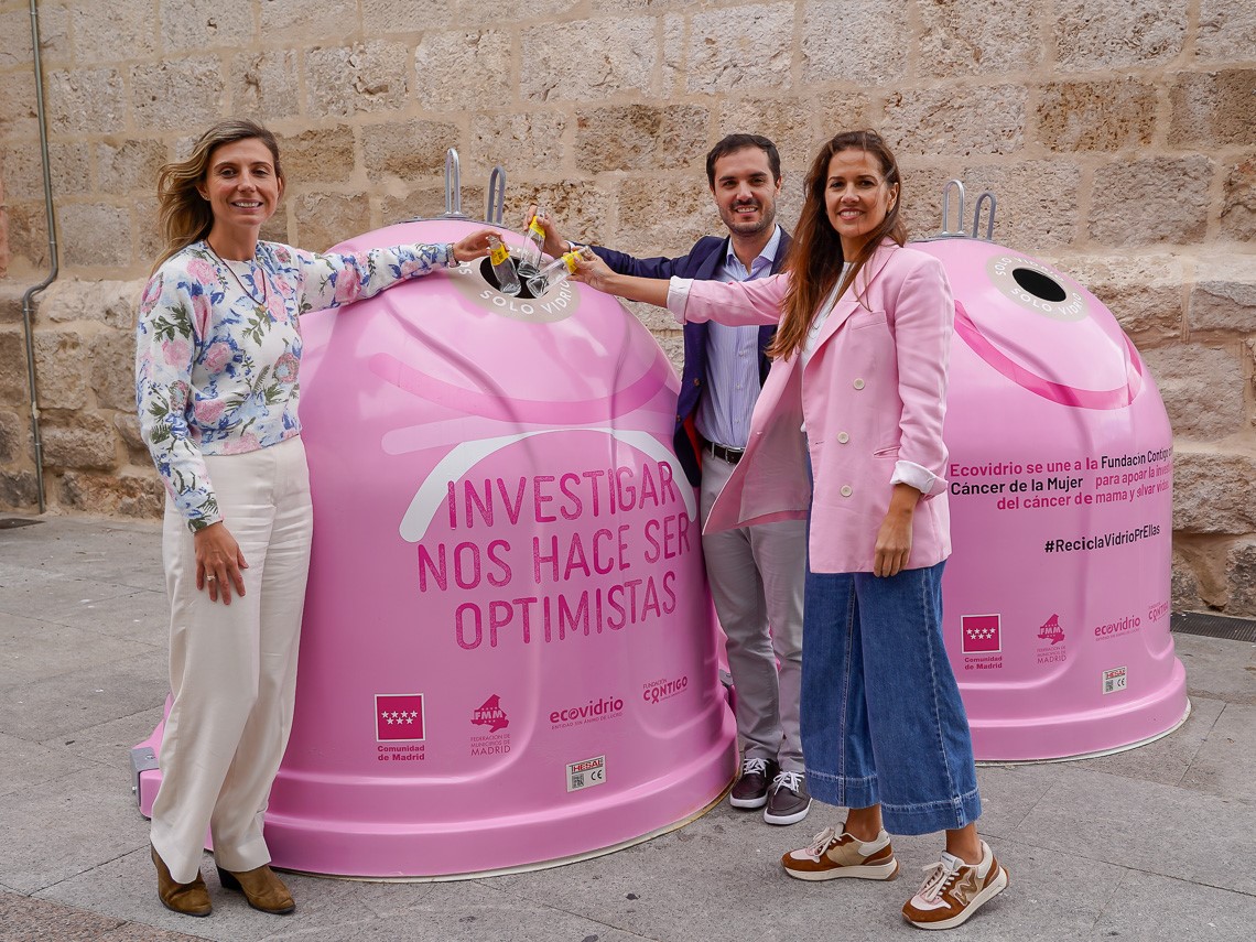 Ecovidrio y el Ayuntamiento de Torrejón de Ardoz presentan la campaña solidaria “Recicla vidrio para ellas” en apoyo a la investigación contra el cáncer de mama y a favor del reciclaje de vidrio 