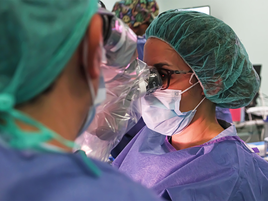 El Hospital Universitario de Torrejón de Ardoz realiza con éxito su primer implante coclear para mejorar la audición