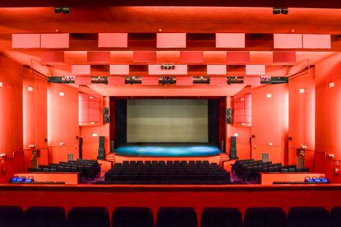 El Teatro Municipal José María Rodero vuelve a levantar el telón para dar la bienvenida a una nueva temporada con una propuesta que reúne teatro, música, danza, flamenco, magia, humor y circo, además de numerosos espectáculos dirigidos al público familiar
