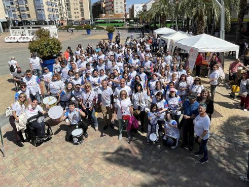La Zona Centro de Torrejón de Ardoz acogió el VIII Paseo por la Inclusión Social a favor de las personas con diversidad funcional 