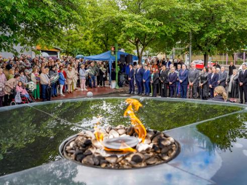 Torrejón de Ardoz recordó a las víctimas de la COVID-19 con un sentido homenaje