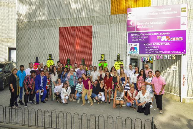 La Escuela Municipal de Adultos celebra la graduación de la vigésima promoción de los alumnos de Secundaria