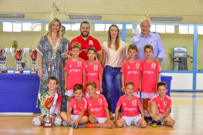 Entregados los trofeos deportivos a los 131 equipos de fútbol sala 