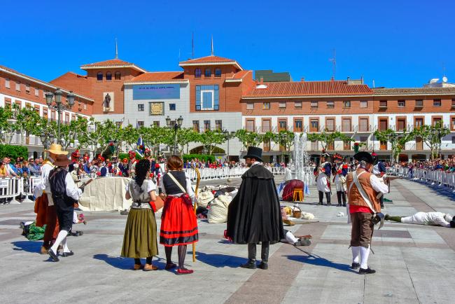 La Plaza Mayor de Torrejón de Ardoz acogió una recreación histórica del Levantamiento del Dos de Mayo y la Guerra de la Independencia contra Napoleón Bonaparte