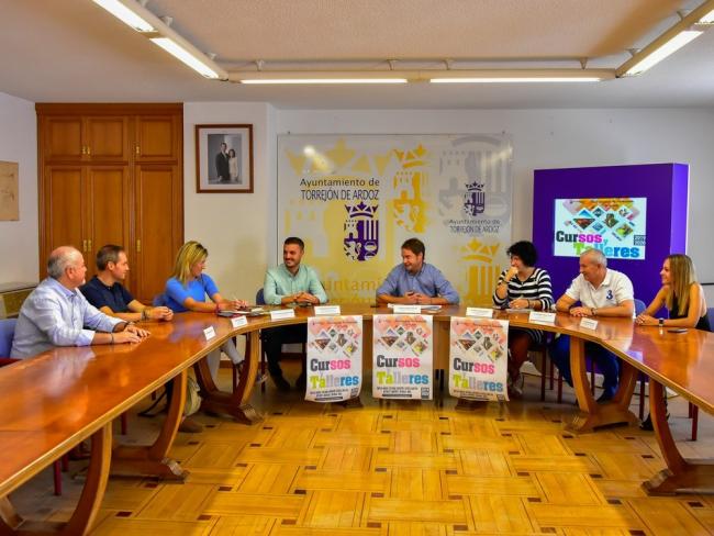 Más de 18.500 plazas en 1.000 cursos y talleres 