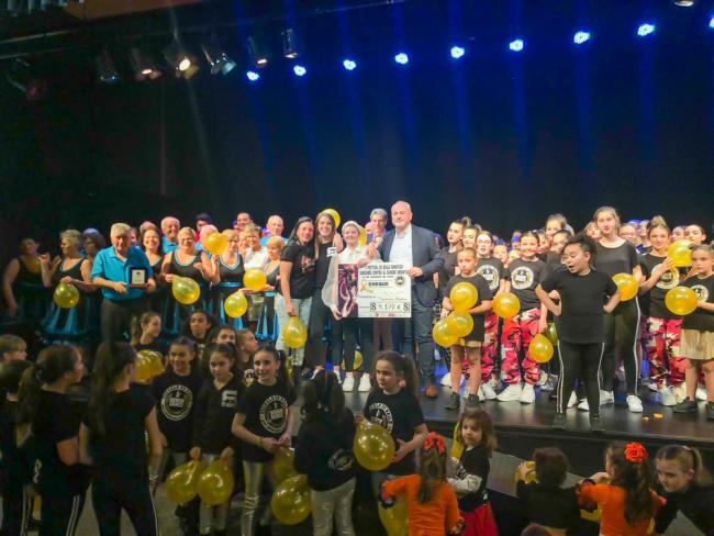 La escuela de baile Seren Dance organizó el pasado sábado 15 de febrero el festival "Danzando contra el cáncer infantil"