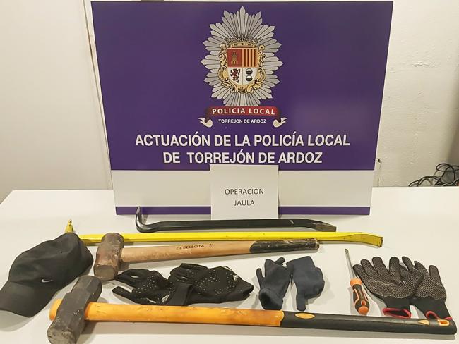 El alcalde de Torrejón de Ardoz, Ignacio Vázquez, reclama al Gobierno de España, una reforma del Código Penal para que los delincuentes con tantísimos antecedentes no salgan en libertad después de cometer un delito