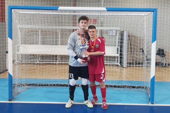 Los torrejoneros Javier Lafuente y Raúl Sánchez, campeones de España sub-19 de fútbol sala con la Selección de Madrid 