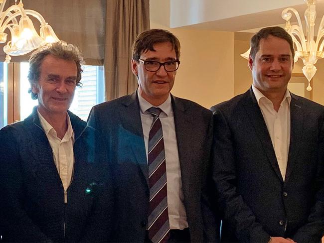 Fernando Simón, director del Centro de Coordinación de Alertas y Emergencias Sanitarias de España, Salvador Illa, ministro de Sanidad, e Ignacio Vázquez, alcalde de Torrejón en la reunión celebrada esta tarde