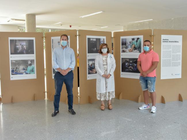 El Hospital Universitario de Torrejón de Ardoz organiza la exposición fotográfica “Juntos somos invencibles” para homenajear a sanitarios y pacientes que lucharon contra el coronavirus