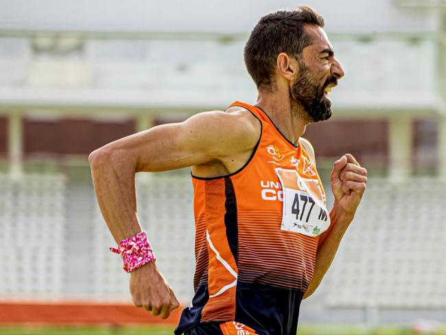 El tricampeón mundial de atletismo torrejonero y concejal de Seguridad y Protección Civil del Ayuntamiento de Torrejón de Ardoz, Juan José Crespo, logra en el Campeonato de Madrid las mejores marcas españolas de la temporada en 1.500 y 5.000 en su categor