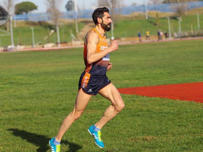 Juan José Crespo, tricampeón mundial de atletismo y concejal de Seguridad y Protección Civil del Ayuntamiento de Torrejón de Ardoz, logra la mejor marca española de la temporada en 3.000 metros en +45 años