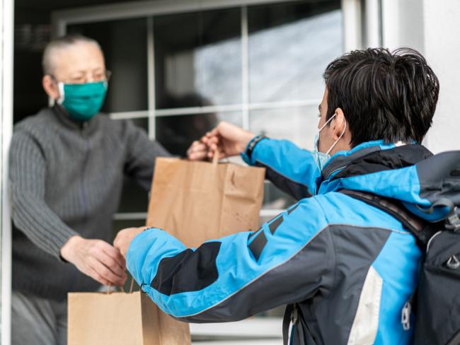 El Ayuntamiento de Torrejón de Ardoz pone en marcha un servicio de compra de alimentos y medicinas para personas mayores, dependientes o con movilidad reducida