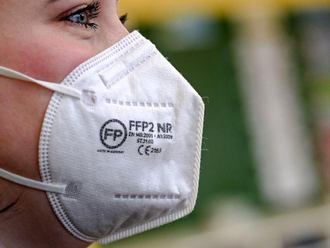 El Pleno del Ayuntamiento aprueba la iniciativa del alcalde de instar al Gobierno de España a bajar el precio de las mascarillas FFP, reduciéndoles el IVA 