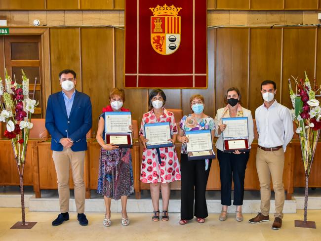 El Ayuntamiento de Torrejón rinde un homenaje a 5 profesoras de la ciudad que se jubilan a lo largo de este curso escolar