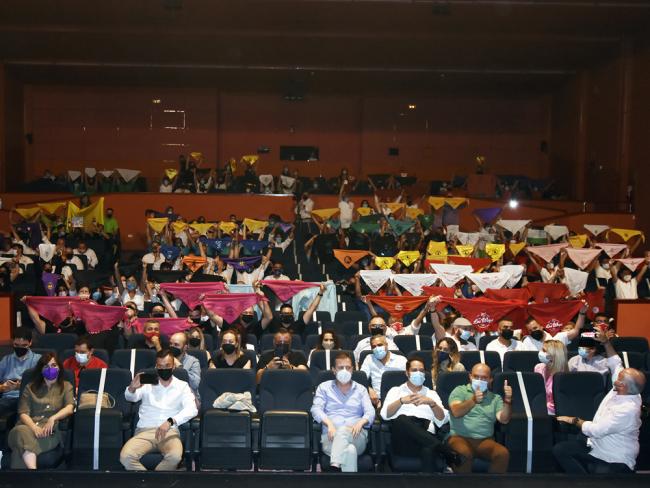 Un emotivo homenaje a las Peñas y a las Fiestas de Torrejón de Ardoz se celebró ayer en el Teatro Municipal, ante la suspensión de las Fiestas Populares por la pandemia 