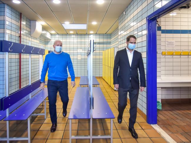 La 6ª fase del Plan de Adecuación y Mejora de Instalaciones Deportivas permite reformar los vestuarios del Complejo Deportivo Londres, una de las instalaciones deportivas más utilizadas de la ciudad