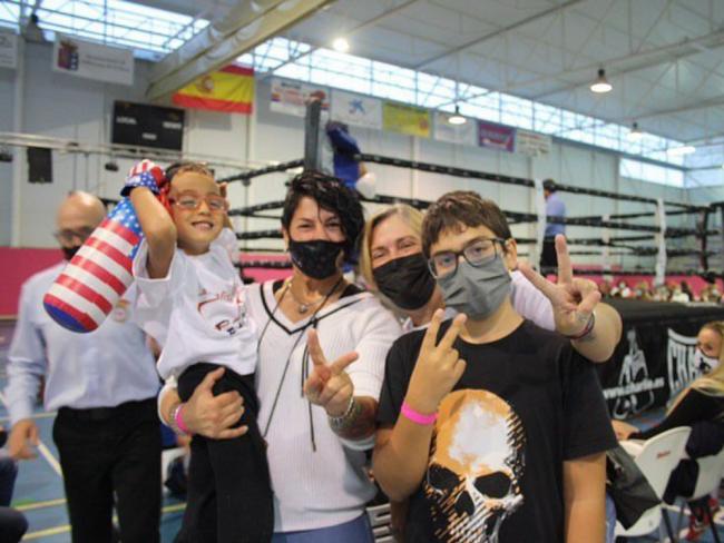 Miriam Gutiérrez, apoyó la velada benéfica en apoyo a Erick