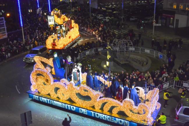 Mañana miércoles a partir de las 18:00 horas vuelve la Gran Cabalgata de Reyes de Luz de Torrejón de Ardoz, la mejor de la Comunidad de Madrid con la de la capital, al contar todas las carrozas con una iluminación espectacular