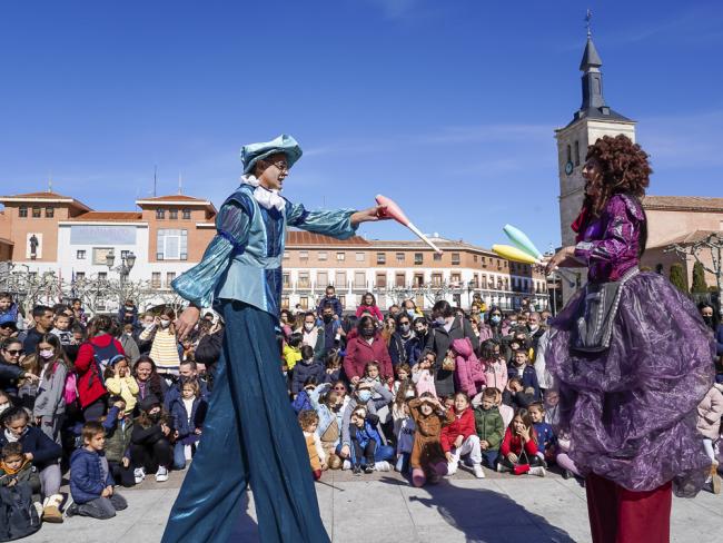 Este sábado 12 de marzo continúa el Festival de Circo en la Plaza Mayor con malabaristas y maestro de ceremonias