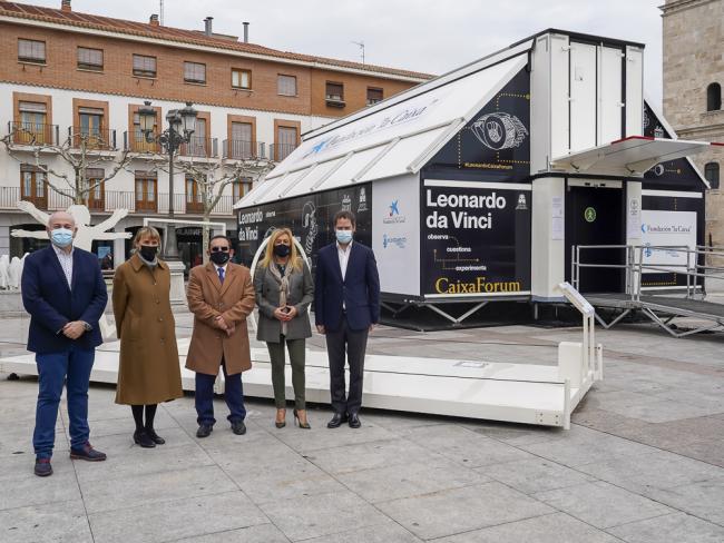 La Plaza Mayor acoge del 11 de marzo al 6 de abril la exposición “Leonardo da Vinci. Observa. Cuestiona. Experimenta”, organizada por la Fundación "la Caixa" en colaboración con el Ayuntamiento de Torrejón de Ardoz