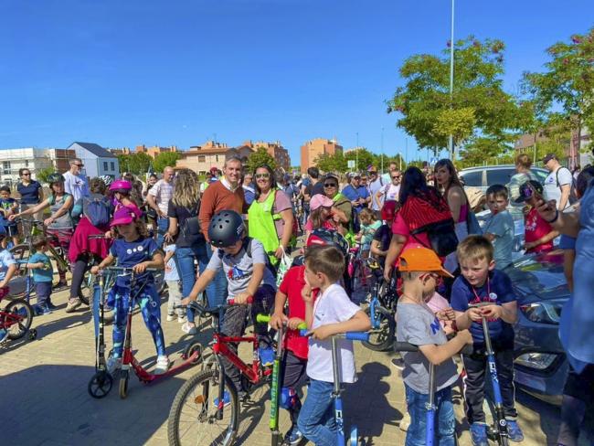 Los colegios Beethoven y Antonio Machado se suman al movimiento europeo “Streets for Kids” que reclama calles seguras, con limitaciones al tráfico y buena calidad del aire para los más pequeños 