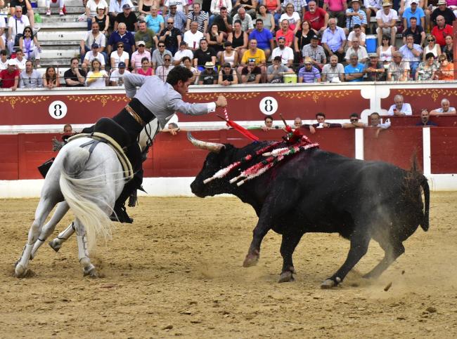 Hoy lunes, 20 de junio, continúa la Feria Taurina de las Fiestas Populares 2022 con la corrida de rejones en la que estarán Moura Caetano, Leonardo y Guillermo Hermoso de Mendoza   