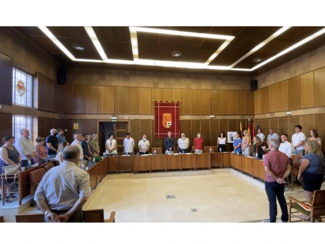 El Pleno del Ayuntamiento guarda un minuto de silencio al cumplirse 25 años del secuestro y asesinato de Miguel Ángel Blanco