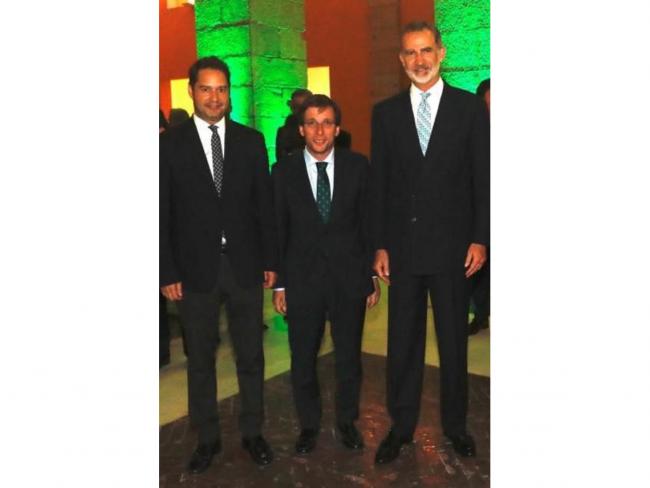 El alcalde de Torrejón de Ardoz, Ignacio Vázquez, asiste a la cena con motivo de la inauguración del Global Mobility Call, I Congreso Internacional de Movilidad Sostenible, presidida por el Rey Felipe VI