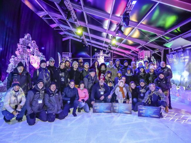 La escultura “Invasión de dimensiones” del equipo 11 de Canadá, ganadora del Ice Festival de las Mágicas Navidades de Torrejón de Ardoz 