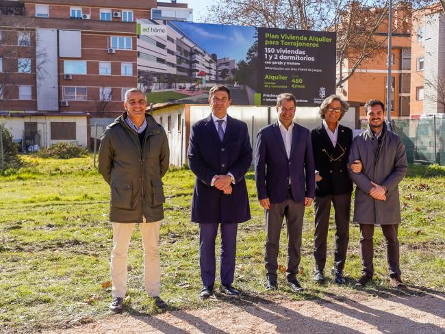 Colocada la primera piedra de las 150 viviendas de la 1ª fase del Plan Vivienda Alquiler para Torrejoneros que construye el Ayuntamiento de Torrejón de Ardoz 