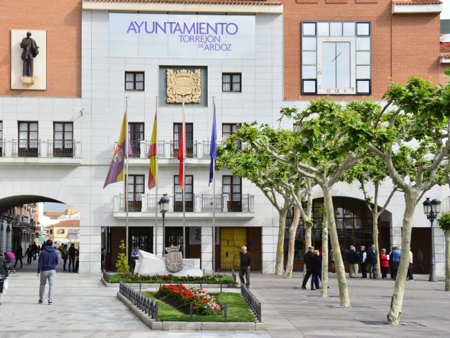 El Pleno del Ayuntamiento de Torrejón de Ardoz aprueba de nuevo instar al Gobierno de España a la inmediata revisión, por vía de urgencia, de la conocida Ley del Sí es Sí