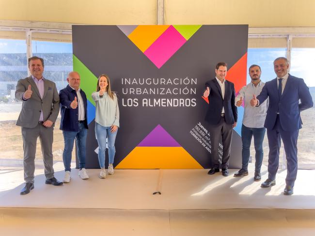 Finalizadas las obras de urbanización del nuevo Polígono Los Almendros que está creando más de 1.000 empleos con la llegada de nuevas grandes empresas a la ciudad