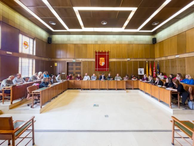 El alcalde, Ignacio Vázquez, se reúne con los directores de los 21 colegios públicos de Torrejón de Ardoz para informarles que el Ayuntamiento ha invertido 3.050.000 € en los centros educativos de la ciudad en esta legislatura