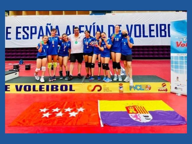 El equipo alevín femenino del Club Voleibol Torrejón queda tercero en el Campeonato de España 