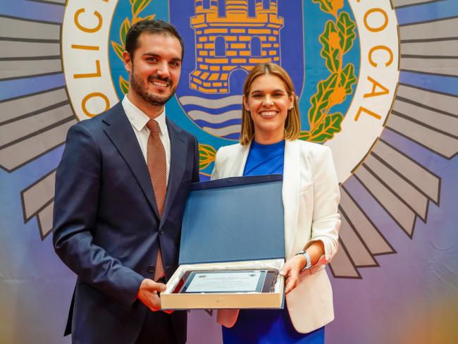 El alcalde, Alejandro Navarro, y la alcaldesa de Alcalá, Judith Piquet
