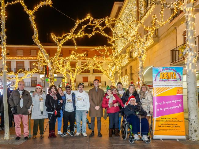 •	El alcalde, Alejandro Navarro Prieto y el concejal de Bienestar, Educación e Inmigración, Rubén Martínez, visitaron ayer el stand 