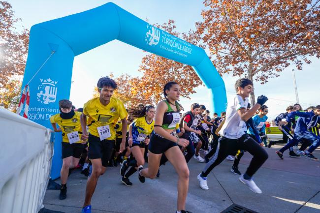 La XXXVI Carrera Popular de la Constitución batió todos los récords de participación con más de 5.000 corredores de todas las edades