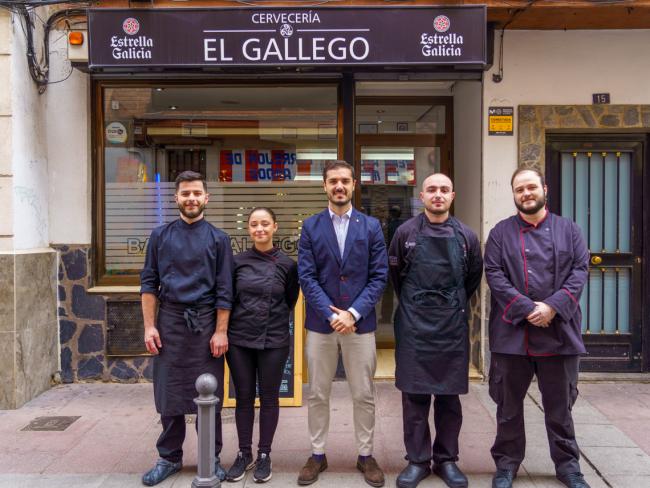 El alcalde, Alejandro Navarro Prieto, visitó el establecimiento para apoyar a sus nuevos propietarios 